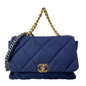 Chanel 19 Maxi Handbag Shoulder Bag AS1162
